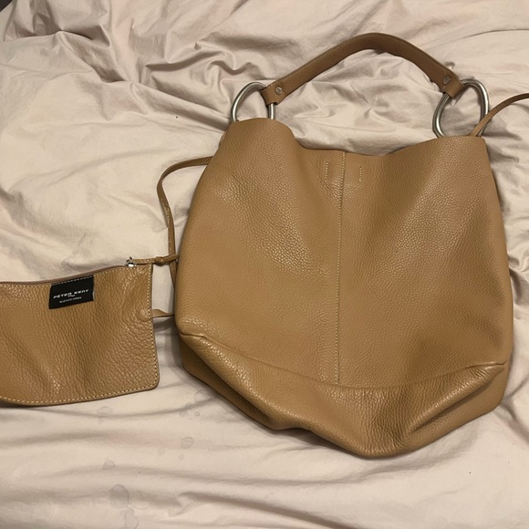 Beautiful, daily go to brown leather bag from Argentina store. - Picture 6 of 9